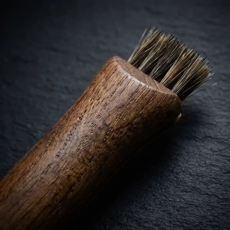 Opinel N°08 — Mushroom Knife Sandvik Steel Oak Handle with Boar Bristle Brush - 3